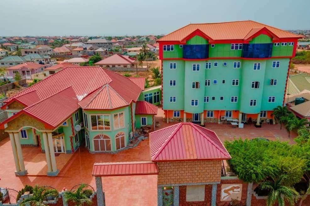 Dc Ambassadors Hotel Dawhwenya Exterior foto
